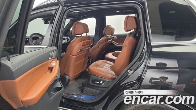 BMW X7 2024 — Şəkil 11/20