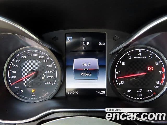 Mercedes-Benz C-Class 2018 — Şəkil 10/20