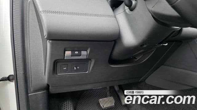 Land Rover Discovery Sport 2020 — Photo 21/33