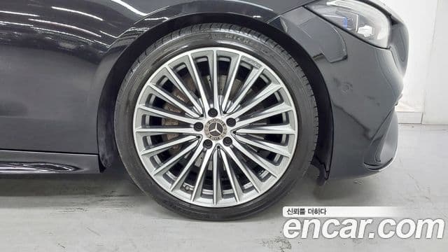 Mercedes-Benz C-Class 2023 — Фото 4/20