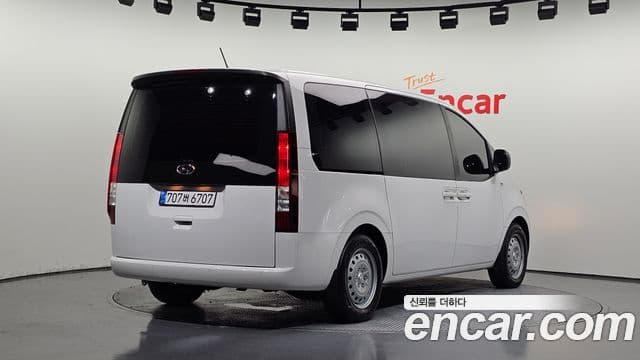 Hyundai Staria 2023 — Фото 2/20