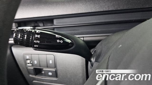 Hyundai Staria 2023 — Фото 13/20