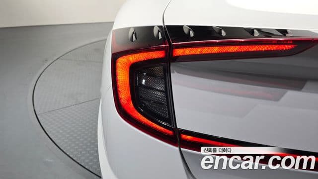 Hyundai Sonata Hybrid 2019 — Şəkil 21/31