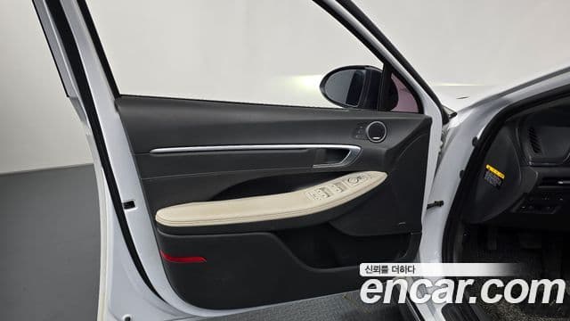 Hyundai Sonata Hybrid 2019 — Şəkil 7/31