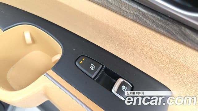 Kia Sorento 2022 — Фото 18/20