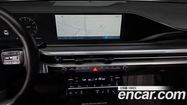 Hyundai Grandeur 2023 — ფოტო 13/20