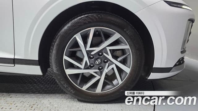 Hyundai Grandeur Hybrid 2023 — Photo 29/32