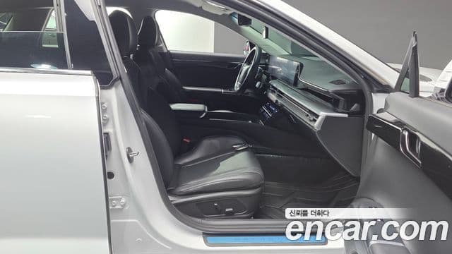 Hyundai Grandeur Hybrid 2023 — Photo 24/32