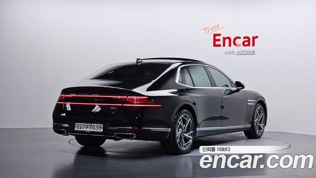 Genesis G90 2022 — Photo 1/20