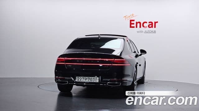 Genesis G90 2022 — Photo 14/20