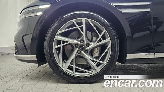 Genesis G90 2022 — Photo 2/20