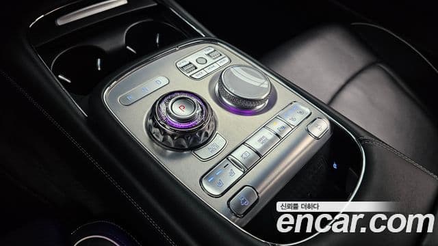 Genesis G90 2022 — Photo 18/20