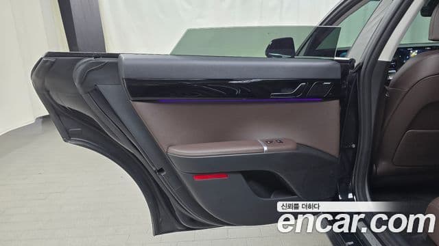 Hyundai Grandeur Hybrid 2024 — Photo 19/40