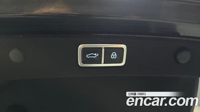 Hyundai Grandeur Hybrid 2024 — Photo 38/40