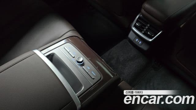 Hyundai Grandeur Hybrid 2024 — Photo 14/40