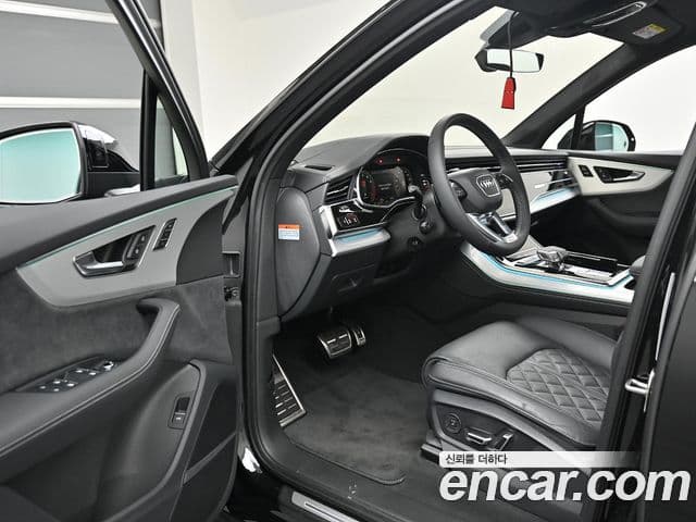 Audi Q7 2025 — Photo 19/20