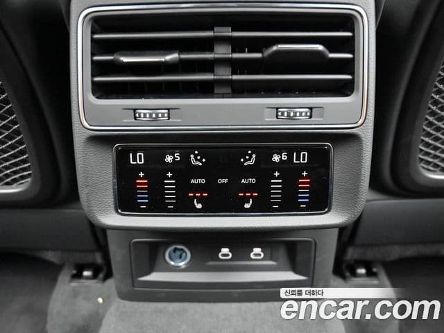 Audi Q7 2025 — Photo 10/20