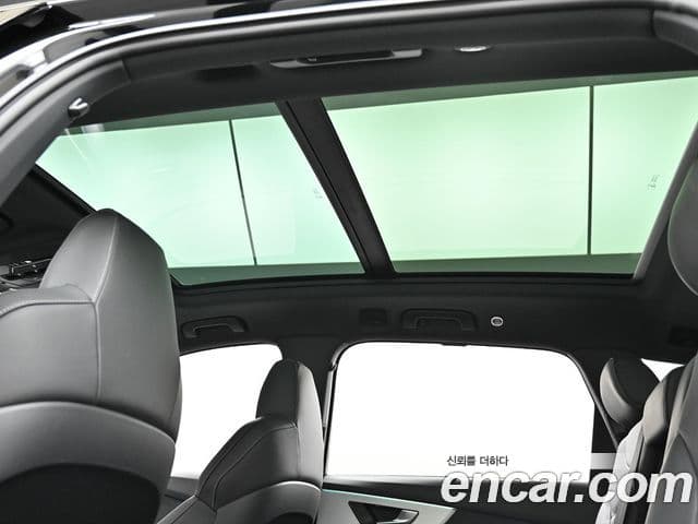 Audi Q7 2025 — ფოტო 19/20