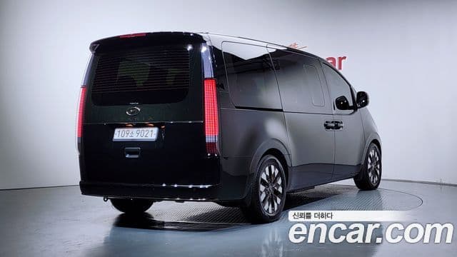 Hyundai Staria 2023 — Şəkil 2/20