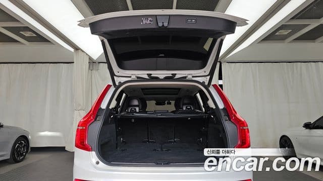 Volvo XC90 2023 — ფოტო 20/20