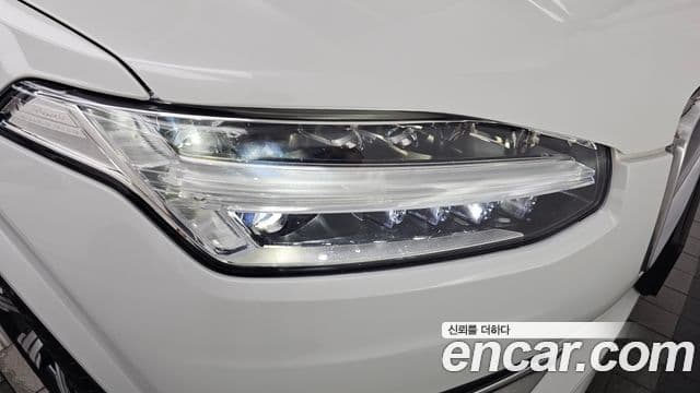 Volvo XC90 2023 — Photo 25/35