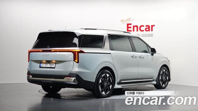 Kia Carnival 2024 — ფოტო 2/20