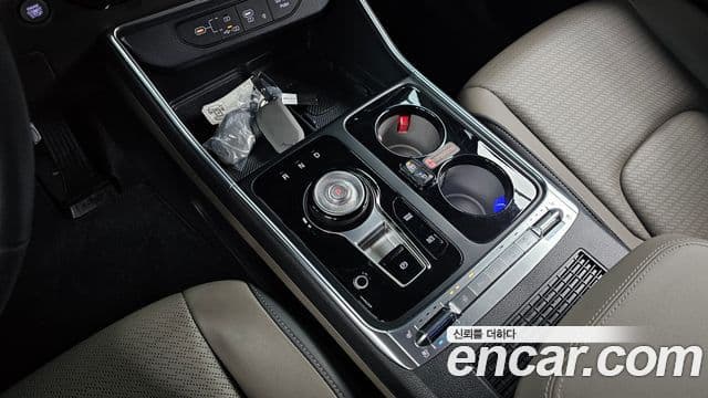 Kia Carnival 2024 — ფოტო 9/20