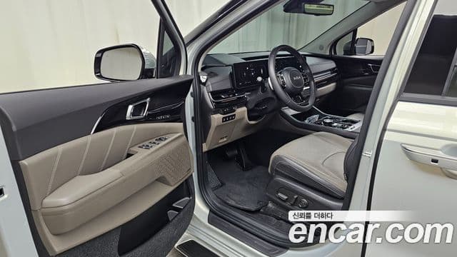 Kia Carnival 2024 — ფოტო 10/20
