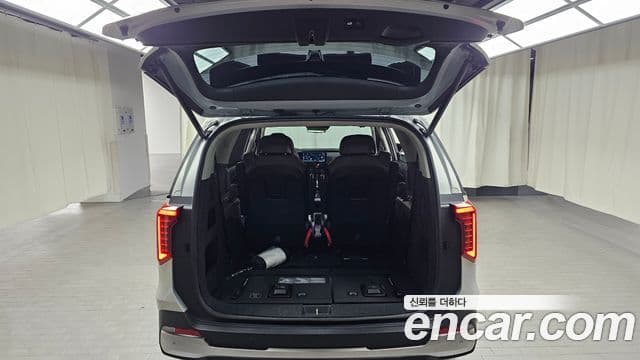 Kia Carnival 2024 — ფოტო 16/20
