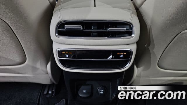 Genesis GV80 2022 — Photo 25/35