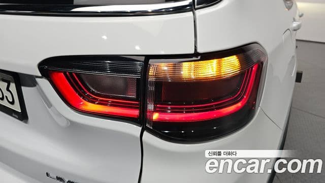 Jeep Compass 2022 — Photo 29/35