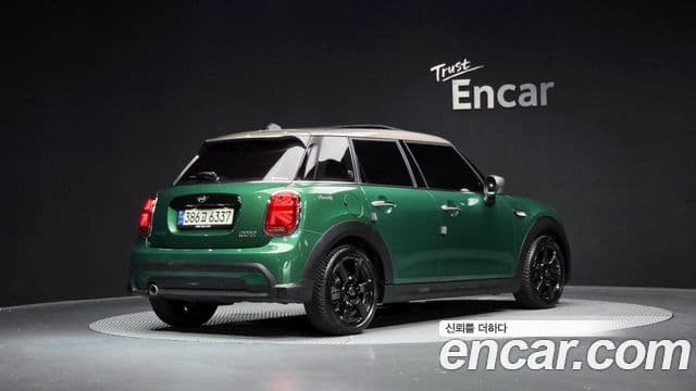 Mini Cooper 2021 — ფოტო 1/20