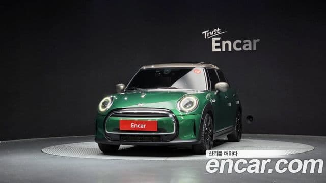 Mini Cooper 2021 — ფოტო 2/20