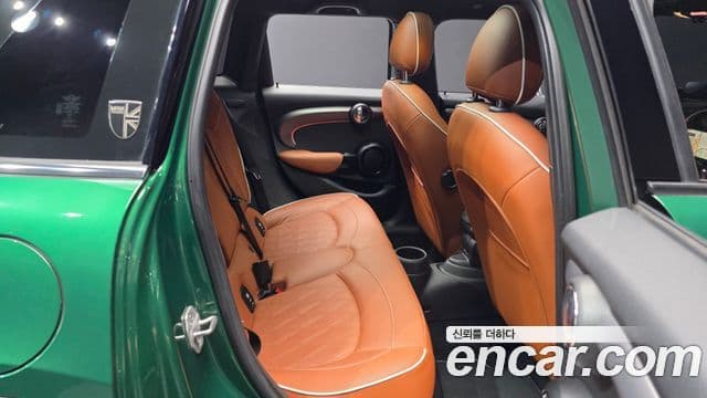Mini Cooper 2021 — ფოტო 11/20