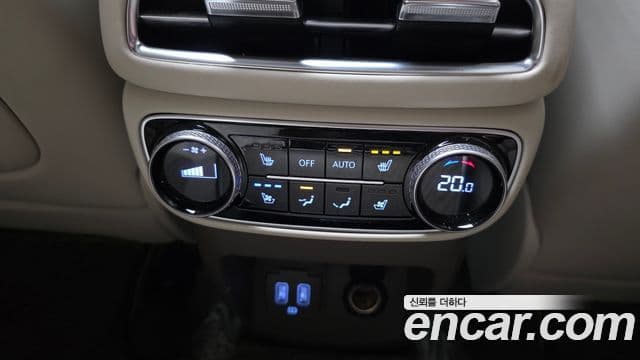 Genesis GV80 2023 — ფოტო 19/20