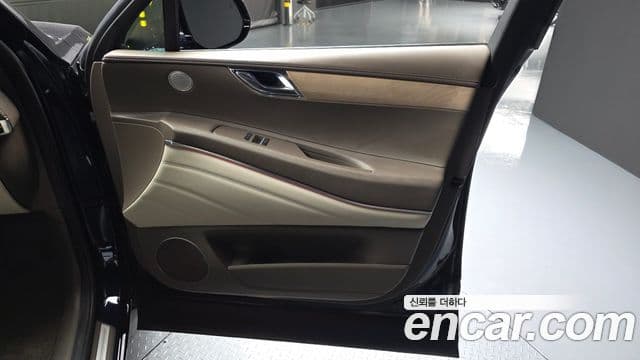 Genesis GV80 2023 — ფოტო 30/34