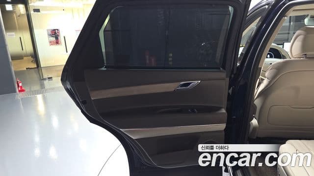 Genesis GV80 2023 — ფოტო 13/34