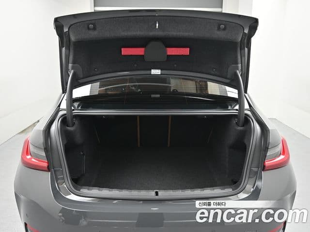 BMW 3 Series 2025 — Şəkil 8/20