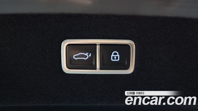 Genesis G90 2023 — ფოტო 17/20