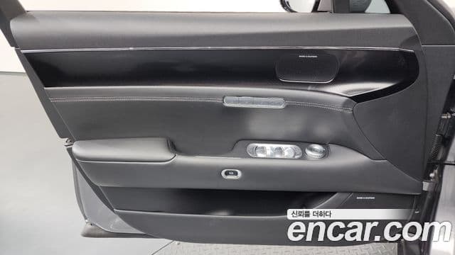 Genesis G90 2023 — Şəkil 7/35