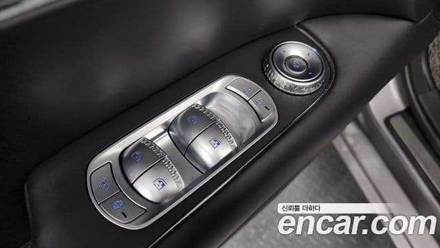 Genesis G90 2023 — Şəkil 31/35