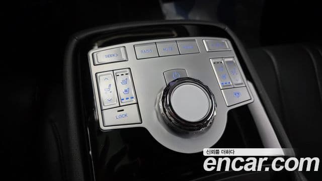 Genesis Electrified G80 2024 — ფოტო 18/20