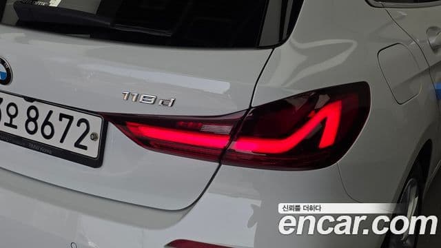 BMW 1 Series 2020 — ფოტო 27/30