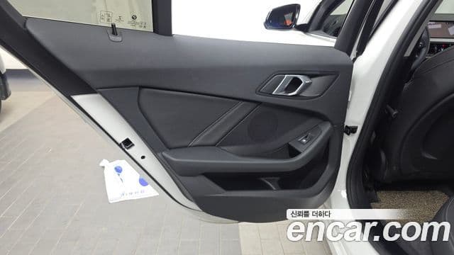 BMW 1 Series 2020 — ფოტო 17/30