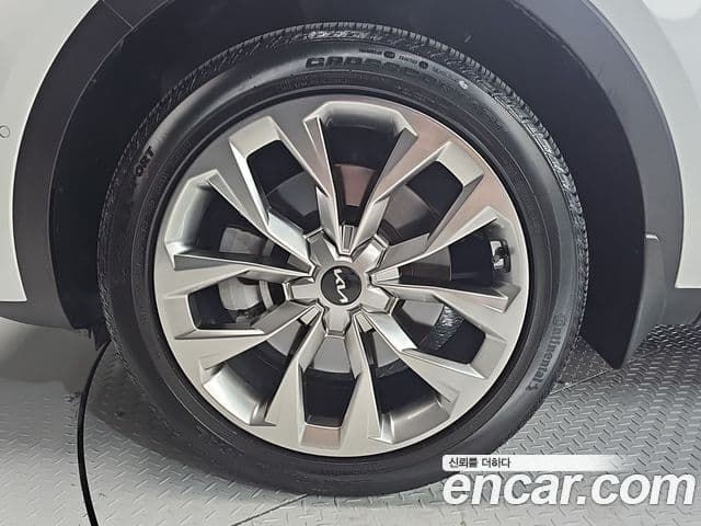 Kia Sorento 2023 — Фото 4/20