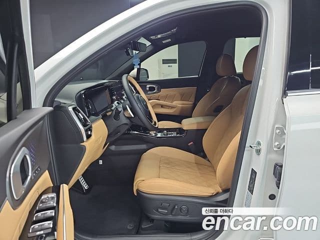 Kia Sorento 2023 — Фото 17/20