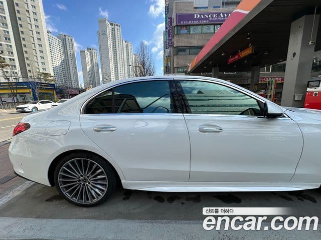 Mercedes-Benz C-Class 2023 — Şəkil 4/14