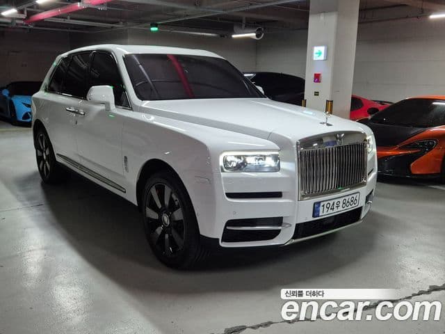 Rolls-Royce Cullinan 2023 — ფოტო 2/20