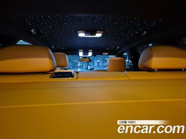 Rolls-Royce Cullinan 2023 — ფოტო 12/20