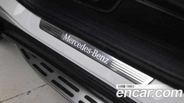 Mercedes-Benz GLE-Class 2023 — Şəkil 15/20